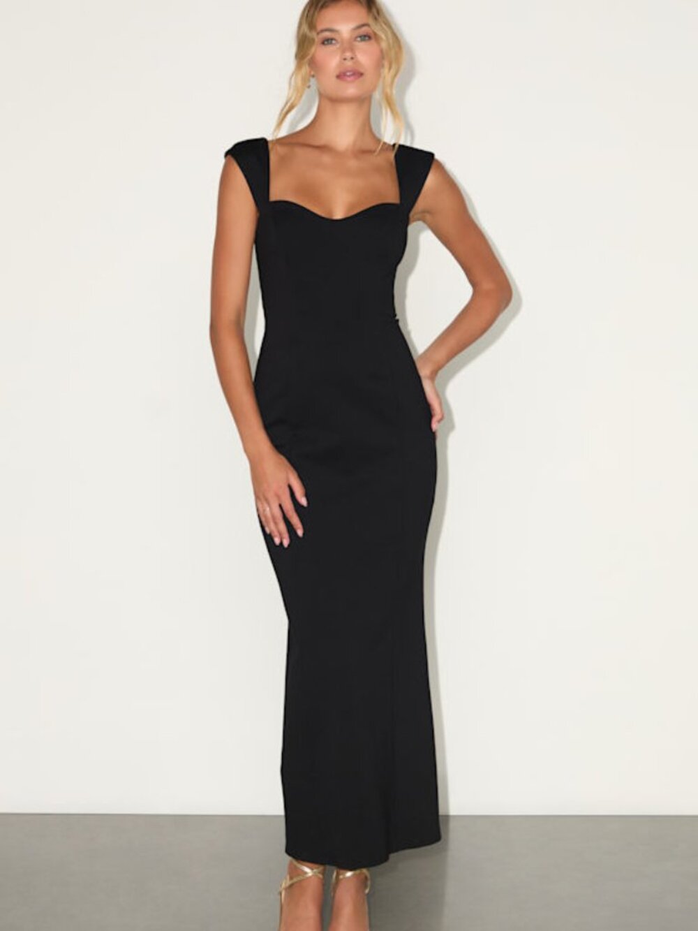 Lulu's Black Fitted Midi Dress